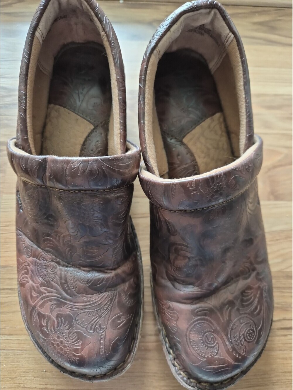 Bolo Clog Shoes Womens 5 Brown Floral Embossed Slip On Comfort